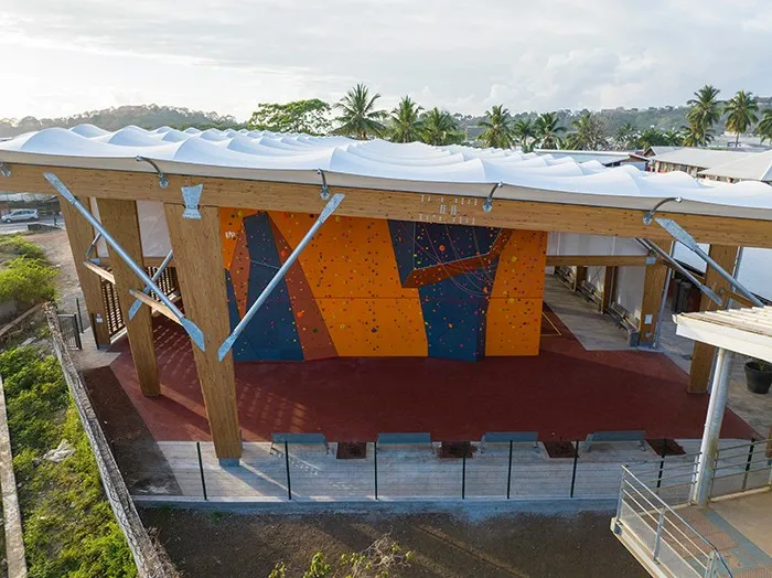 Plateau couvert du collège K1 de Kawéni - Commune de Mamoudzou